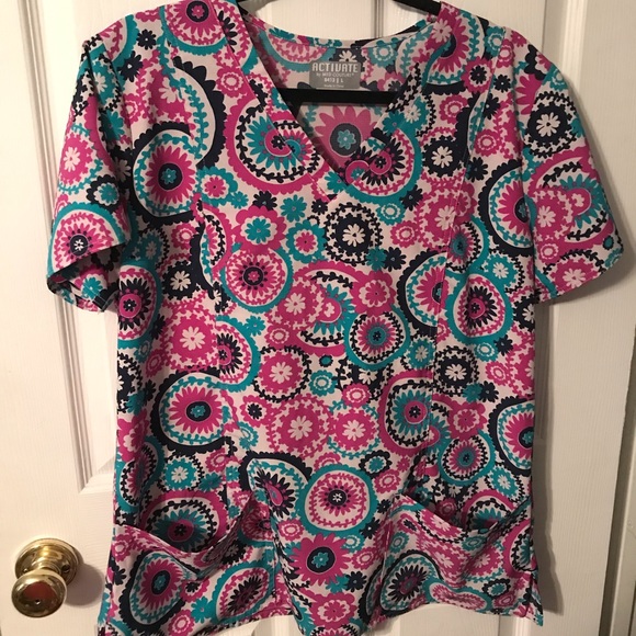 Scrub top - Picture 1 of 2